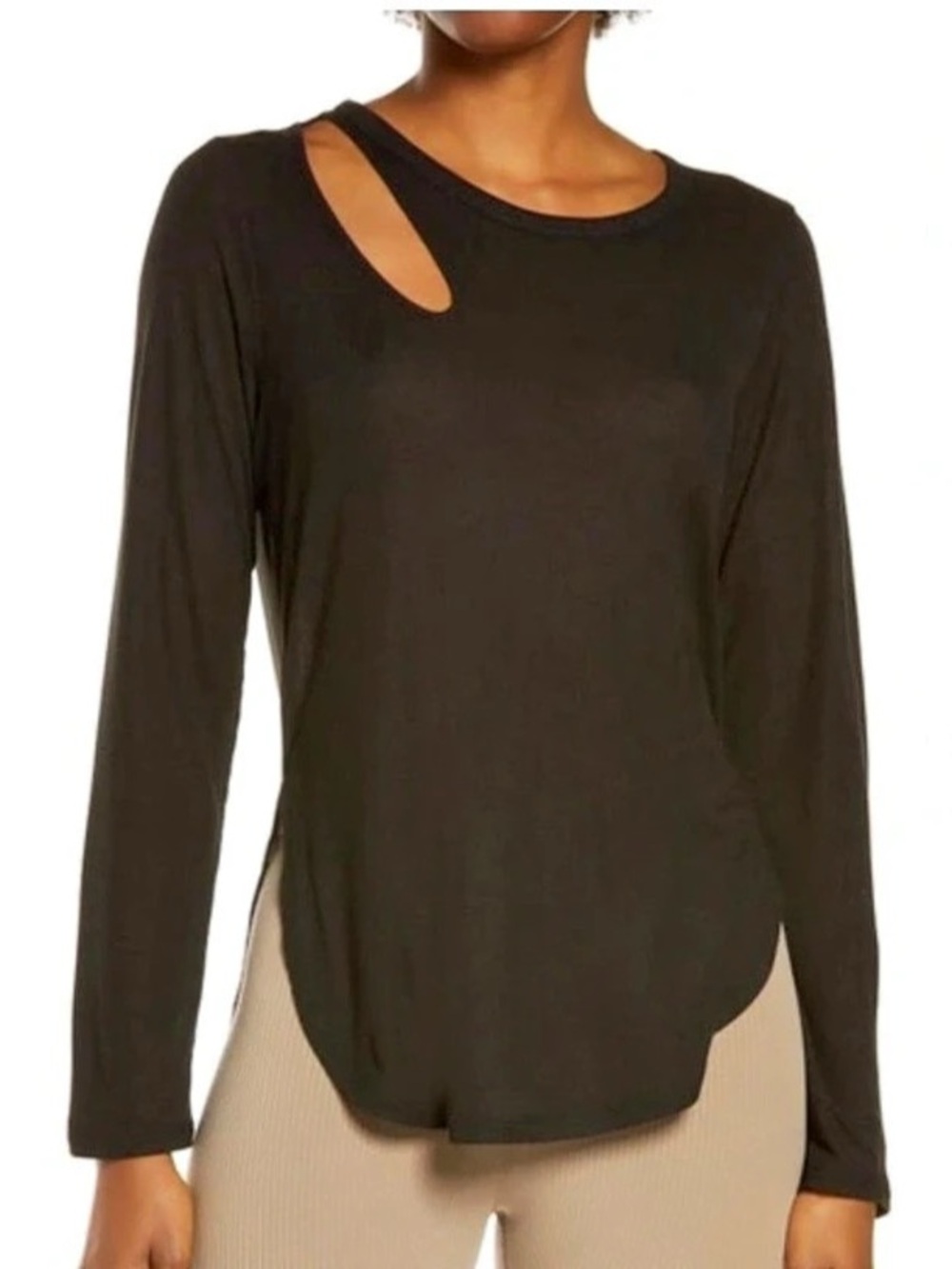 Lao Long Sleeve Peak Cutout Top in Olive Green Size Small